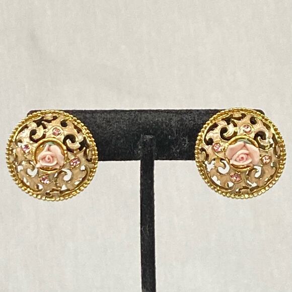 Victorian Style Earrings Tiny Ceramic Pink Rose In Ornate Gold Tone Metal Border - Picture 1 of 8